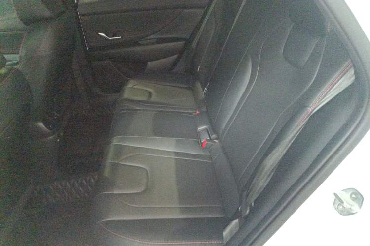 Used Hyundai Elantra 2022 1.5L CVT 20th Anniversary Edition
