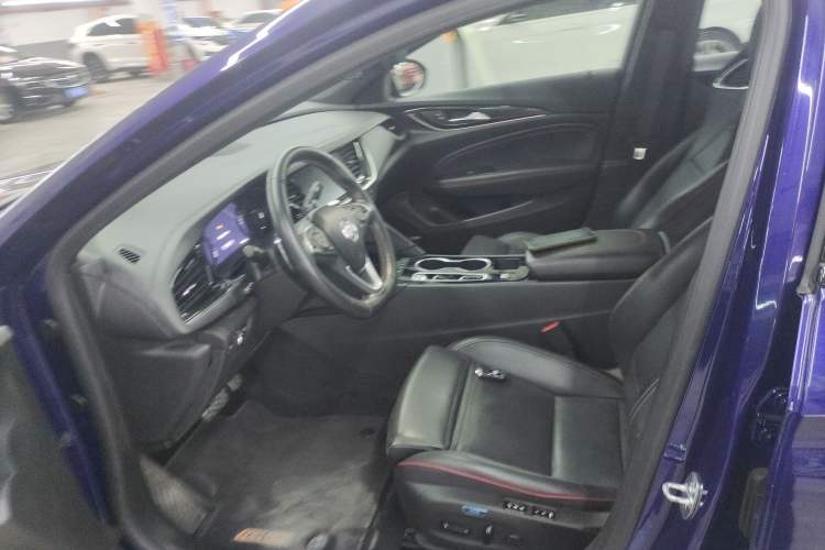 Used Buick Regal 2021 GS 28T Prestige Model
