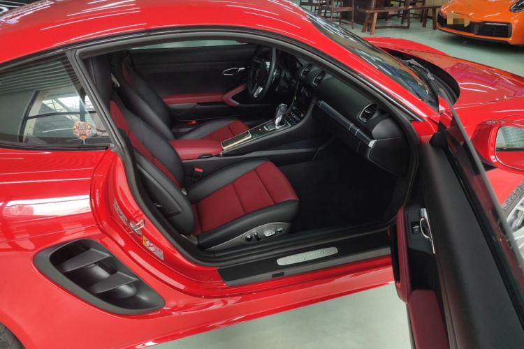 Used Porsche 718 2020 Cayman 2.0T
