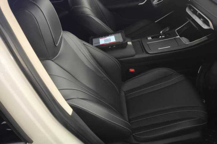 Used Venucia V 2021 260T Idol Edition