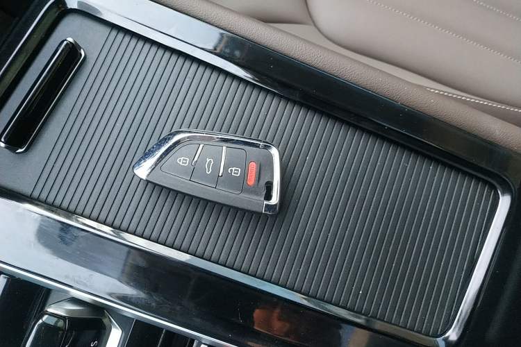 Used Volkswagen Viloran 2024 330TSI Luxury Edition