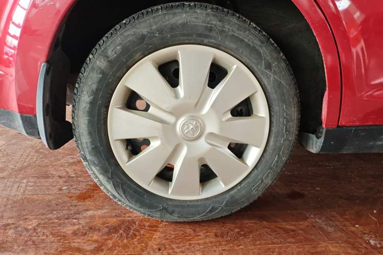 Used Venucia R50 2013 1.6L Automatic Fashion Edition