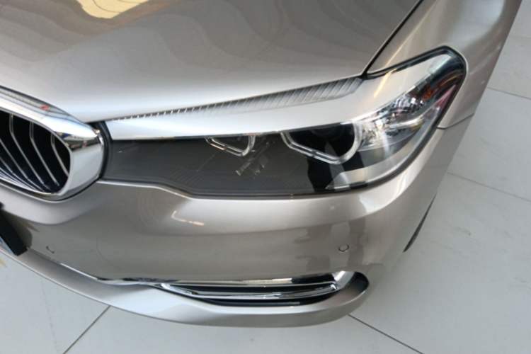 Used BMW 5 Series 2019 Facelifted 530Li Leading Edition Luxury Package
