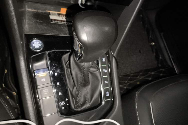 Used Volkswagen Tiguan L 2017 330TSI Automatic Two-Wheel Drive Flagship Edition
