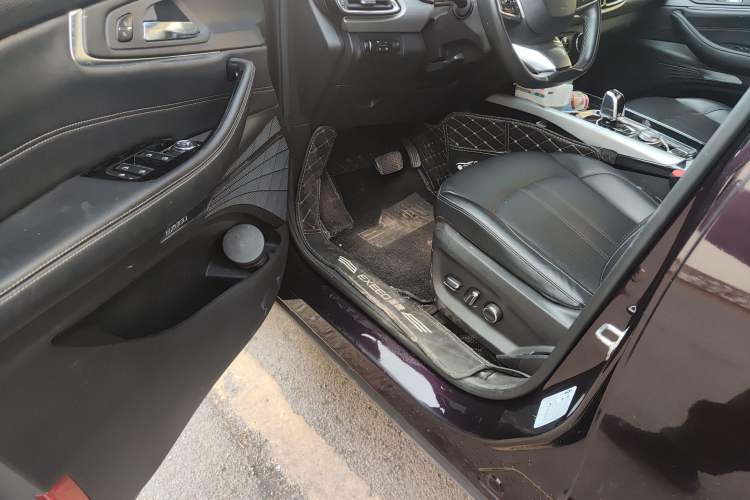 Used  Lingyun 2019 1.6T Two-Wheel Drive Diamond Edition