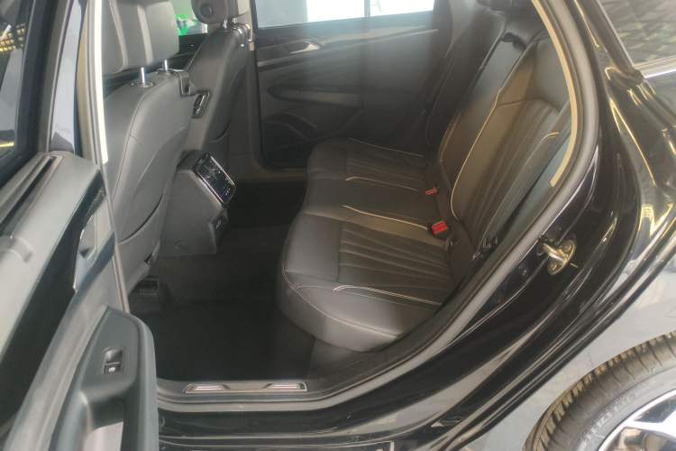 Used Volkswagen Passat 2024 380TSI Starry Luxury Edition
