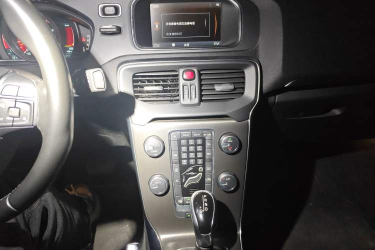 Used Volvo V40 2014 2.0T Zhiya Edition