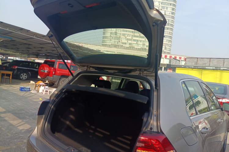 Used Volkswagen Golf 2016 1.6L Automatic Comfort Model
