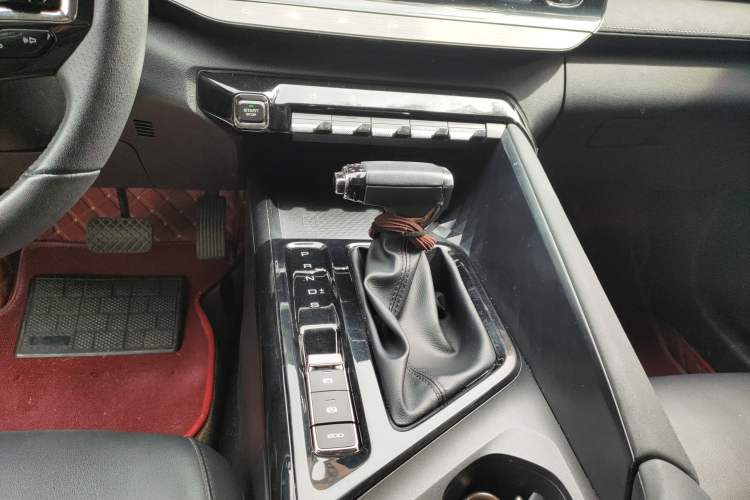 Used Baojun RC-5 2020 1.5T CVT Smart Shine Flagship Edition
