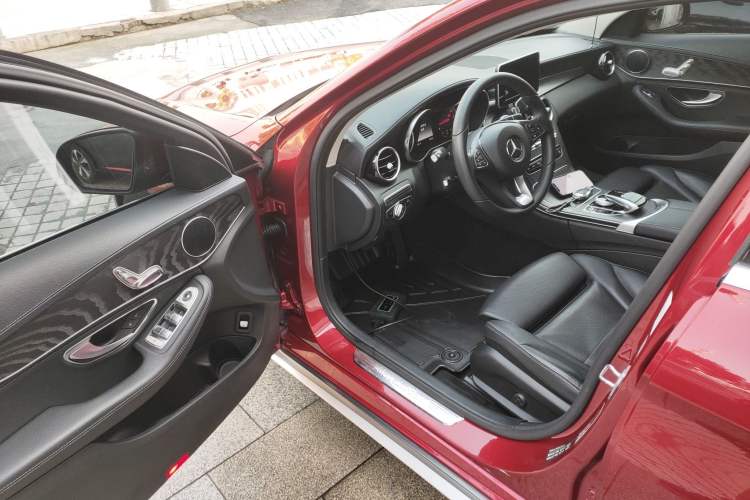 Used Mercedes-Benz C-Class 2018 C 180 L Fashion Edition Sport Version
