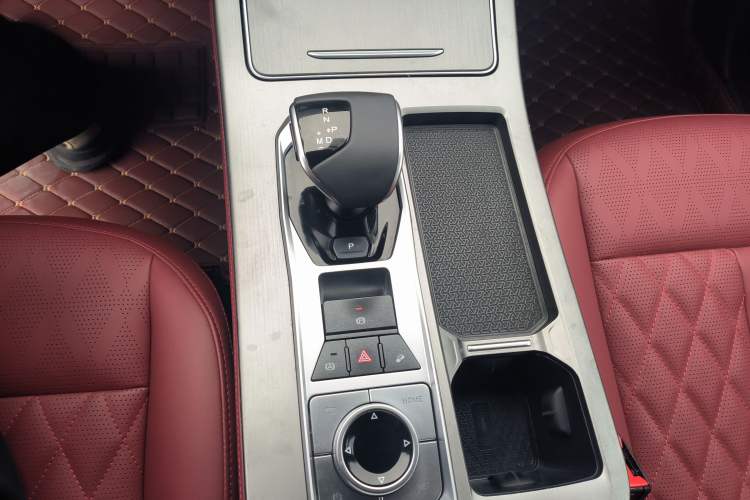 Used JETOUR X70 PLUS 2024 Champion Edition 1.5T DCT Champion PRO 5-Seater
