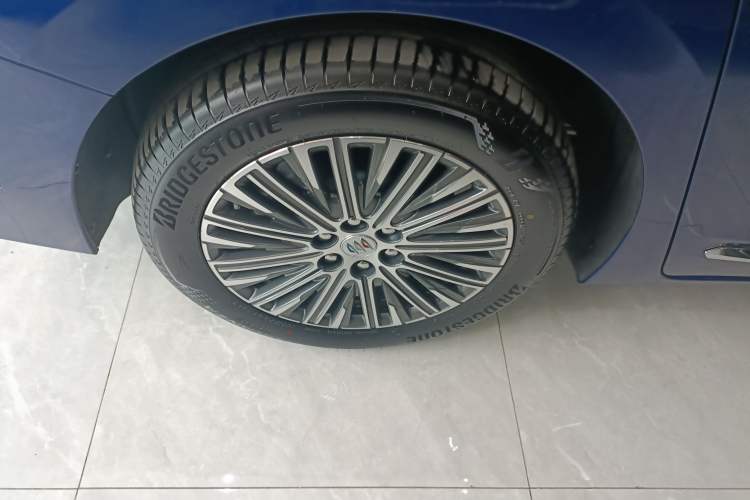 Used Buick GL8 New Energy 2024 Lu Zun Luxury Edition 7-Seater
