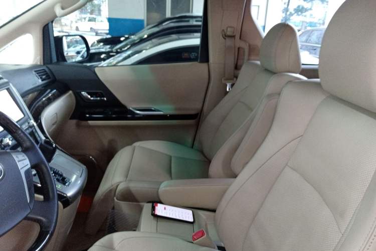 Used Toyota Alphard 2012 3.5L Luxury Edition
