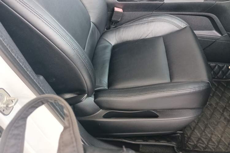 Used Peugeot 3008 2015 1.6THP Automatic Classic Edition
