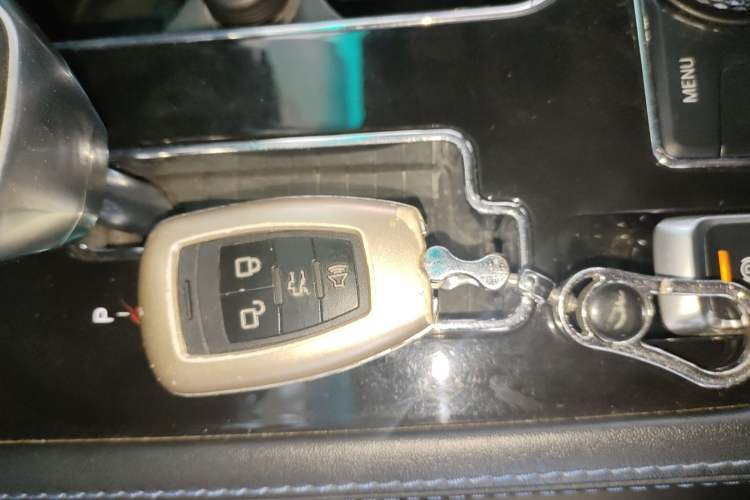 Used Beijing Auto BJ40 2018 PLUS 2.3T Automatic Four-Wheel Drive Premium Edition China V
