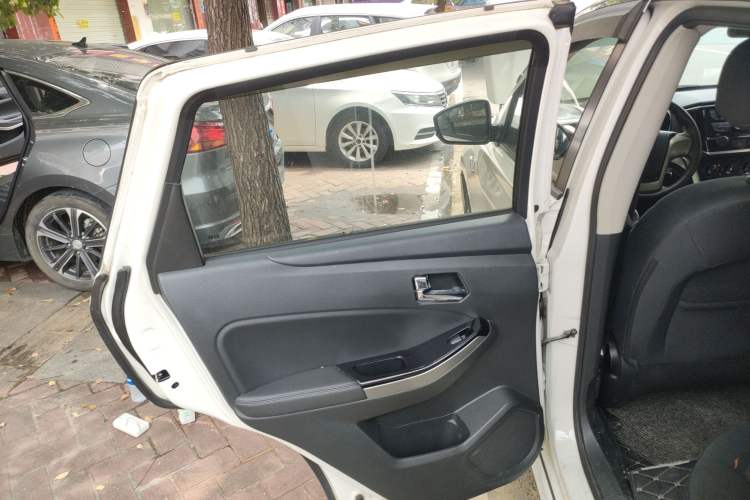 Used Venucia T70 2016 1.6L Manual Ruixing Edition
