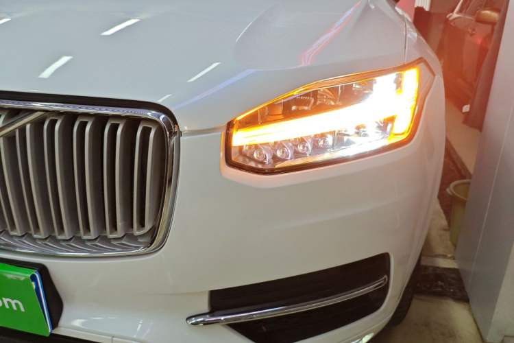 Used Volvo XC90 2019 T6 Zhiyi Edition 7-Seater China VI Standard
