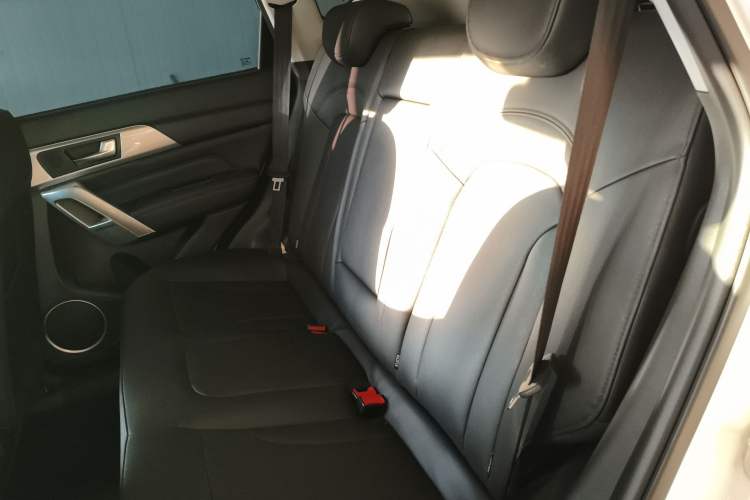 Used Haval H2 2017 Red-Label 1.5T Manual Two-Wheel Drive Luxury Model
