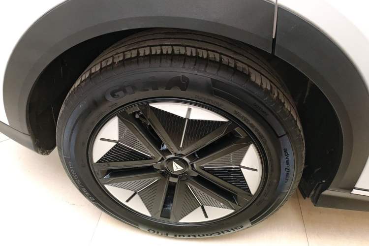 Used Deepal S07 2025 520Max Huawei Qiankun Intelligent Driving ADS SE Pure-Electric Version
