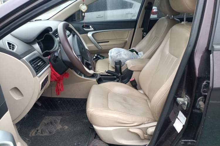 Used Geely Auto Emgrand 2017 Sedan Million Edition 1.5L Manual Luxury Model
