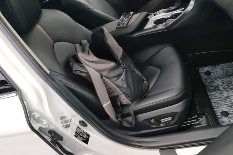 Used Toyota Camry 2021 2.5G Luxury Edition
