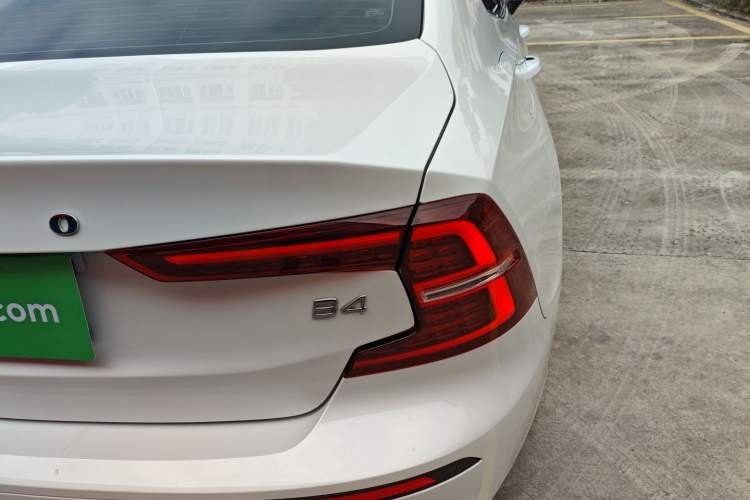 Used Volvo S60 2025 B4 Zhiyi Luxury Edition
