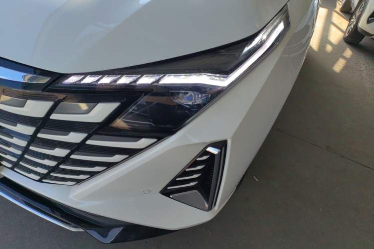 Used Changan UNI-Z 2025 1.5T Premium Edition
