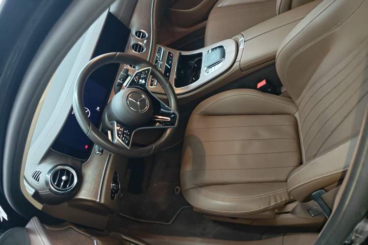 Used Mercedes-Benz E-Class 2023 Updated E 300 L Luxury Edition
