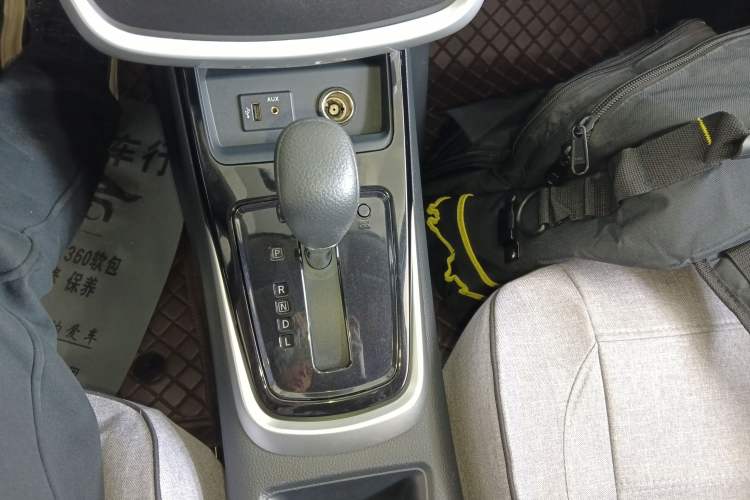 Used Nissan Tiida 2021 1.6L CVT Cool Edition
