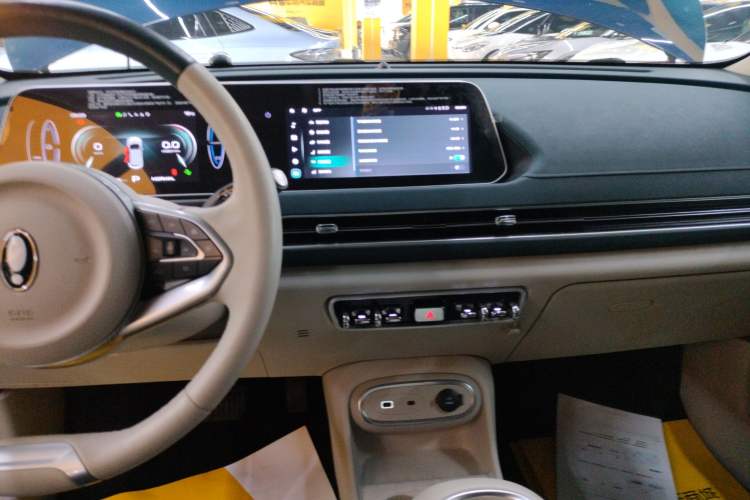 Used ORA Good Cat 2022 Morandi Edition 400km Standard Range Premium Version Lithium Iron Phosphate
