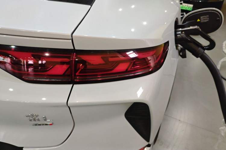 Used BYD Song L EV 2025 662 km Advanced Intelligent Driving Version
