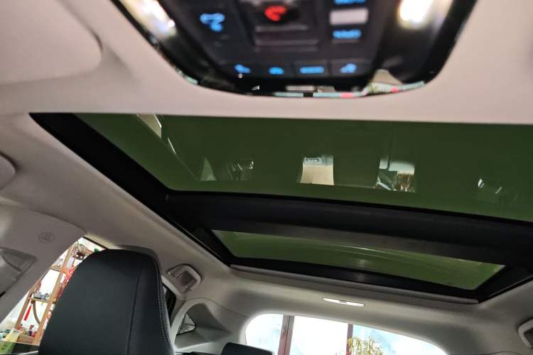 Used Toyota Harrier 2022 2.0L CVT Two-Wheel Drive Deluxe Edition