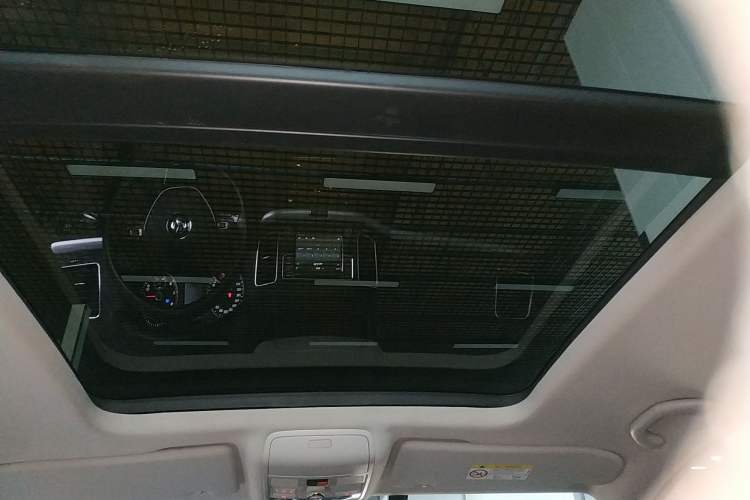 Used Volkswagen Sharan 2018 Revised Version 380TSI Comfort Edition 7-Seater
