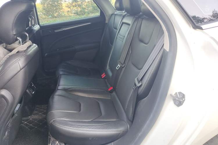 Used Ford Mondeo 2013 2.0L GTDi240 Luxury Sport Model
