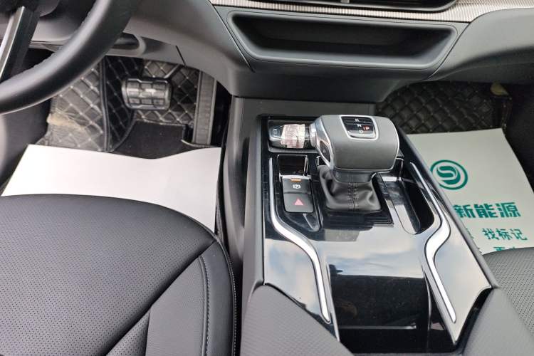 Used Hongqi E-QM5 2023 Revised Version Basic Travel Edition
