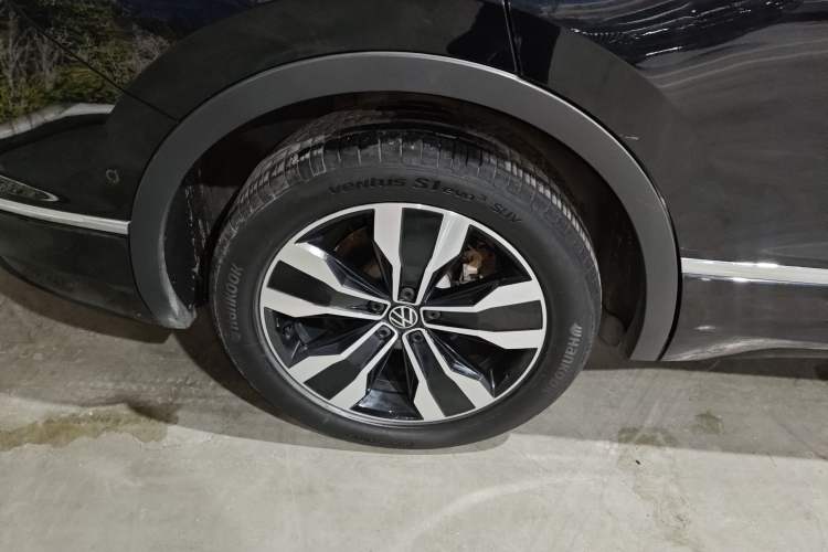 Used Volkswagen Tiguan L 2022 330TSI Automatic Two-Wheel Drive R-Line Enhanced Edition
