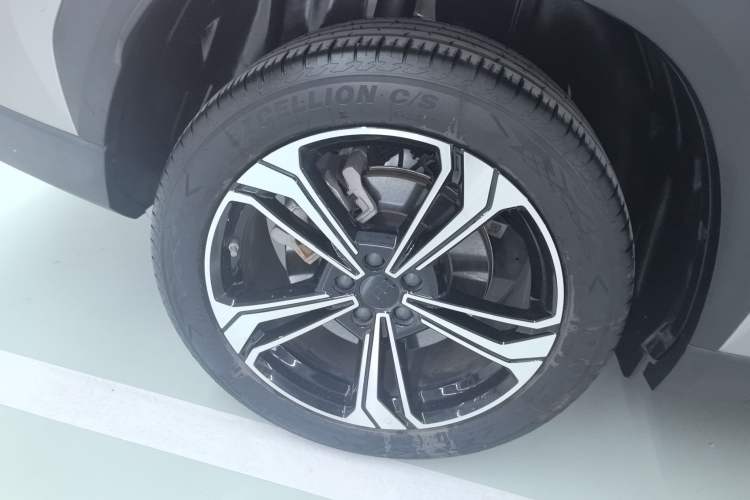 Used  L7 2023 1.5T 115 km Starship