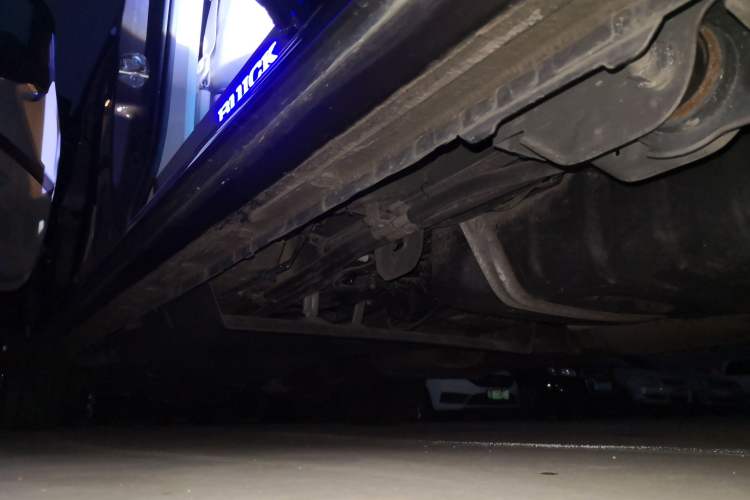 Used Buick GL8 2023 Land Executive Class Comfort Model
