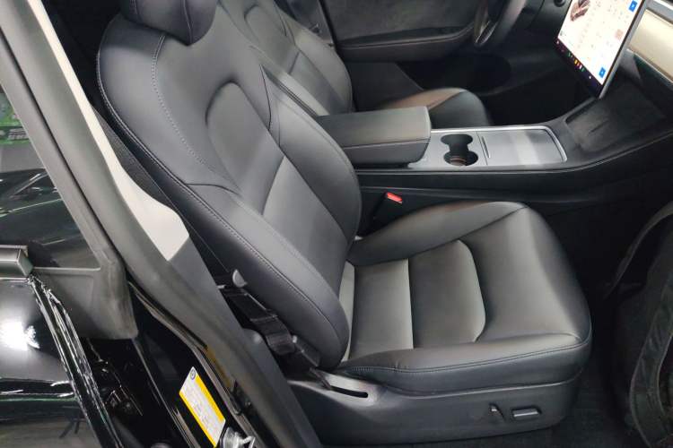 Used Tesla Model Y 2021 Standard Range Rear-Wheel Drive Version