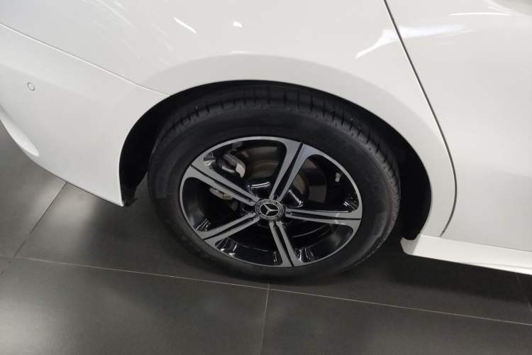 Used Mercedes-Benz A-Class 2022 Revised Version A 200 L Sport Sedan Fashionable Style