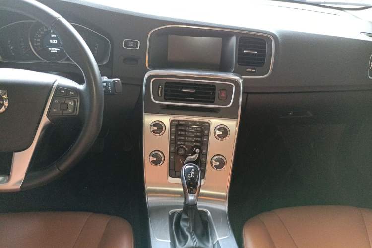 Used Volvo S60 2019 S60L Facelift T5 Intelligent Advanced Edition