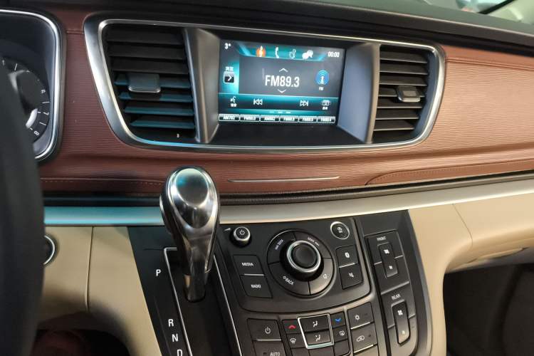 Used Buick GL8 2017 25S Comfort Version China V Standard