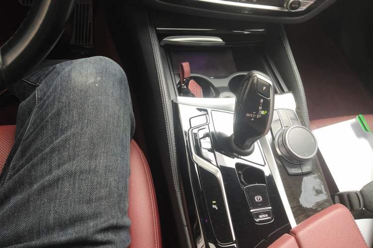 Used BMW 5 Series 2021 Facelifted 525Li M Sport Package
