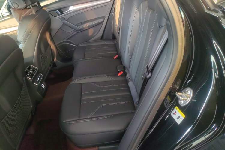 Used Audi Q5L 2025 quattro 45th Anniversary Edition 45 TFSI Luxury Dynamic Model