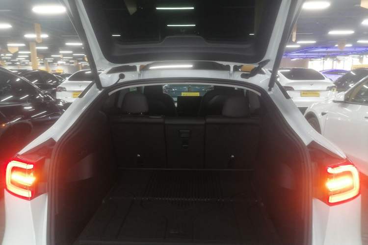 Used Tesla Model Y 2022 Performance High-Performance All-Wheel-Drive Version
