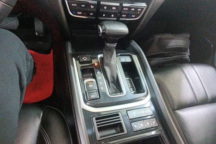 Used GAC Trumpchi GS8 2017 320T Two-Wheel Drive Luxury Smart Connectivity Version (7 Seats)
