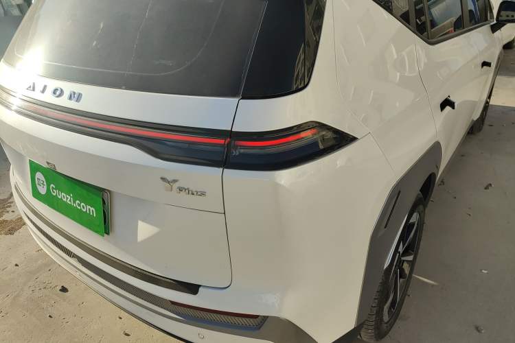 Used AION Y 2023 Younger Star Edition