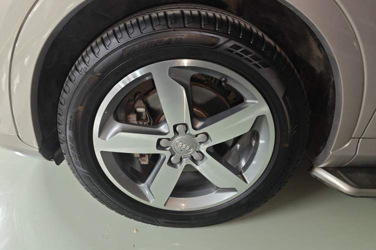 Used Audi Q3 2016 35 TFSI Collection Edition Comfort Model
