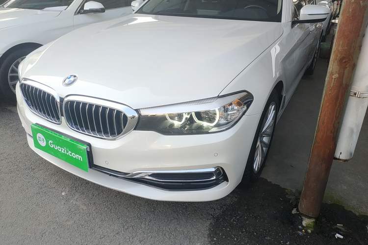 Used BMW 5 Series 2019 Facelifted 525Li Luxury Package
