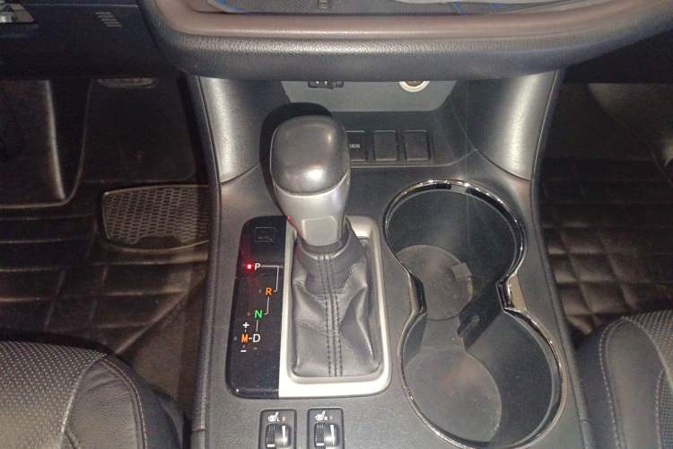 Used Toyota Highlander 2015 2.0T Two-Wheel Drive Luxury Edition 7 Seats